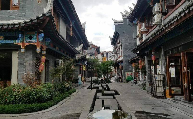 江疏影和韩素希坐一起,谁更美一目了然
